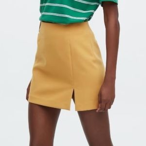 NWT Uniqlo yellow skirt with mini slit